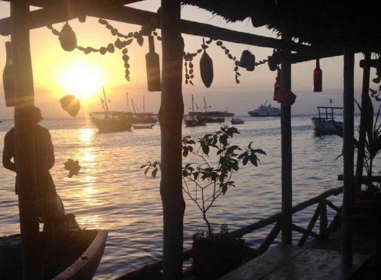 Botel Dreamer's Island Zanzibar
