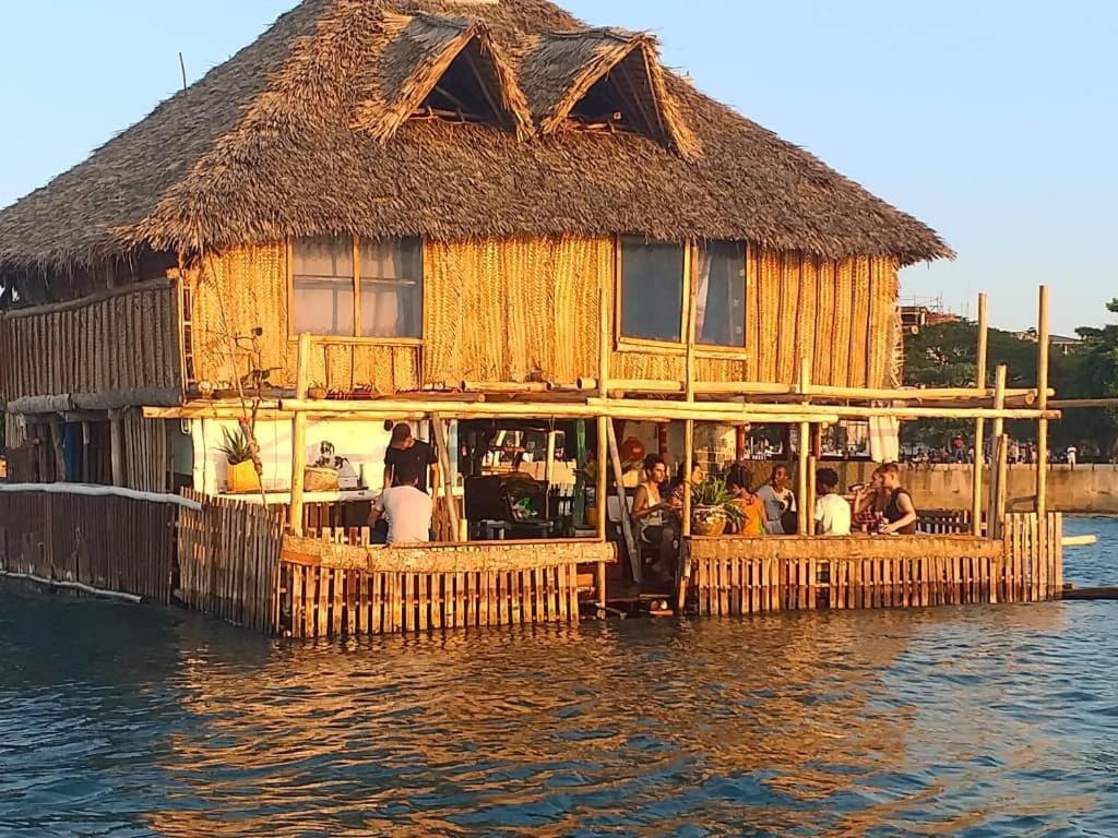 Botel Dreamer's Island Zanzibar